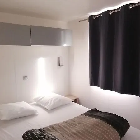 Mobil-home 2 Pers. Avec Terrasse A - Api-1-52-1188 キャンプ場 アクサ